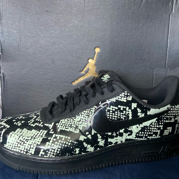 Nike Air Force 1 Foamposite Pro Cup Glow Snakeskin Shoes(Men’s) - Picture 3 of 9